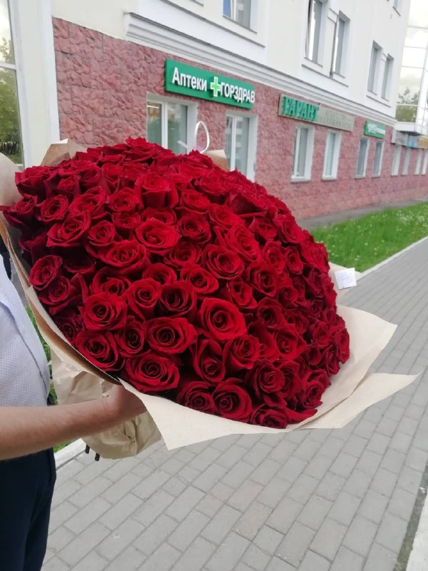 Букет из 151 красной розы — доставка цветов 